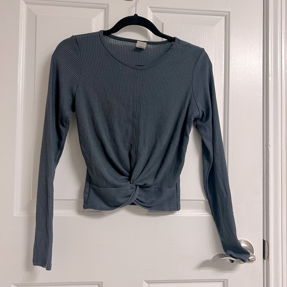 Onzie ribbed crop twist top
